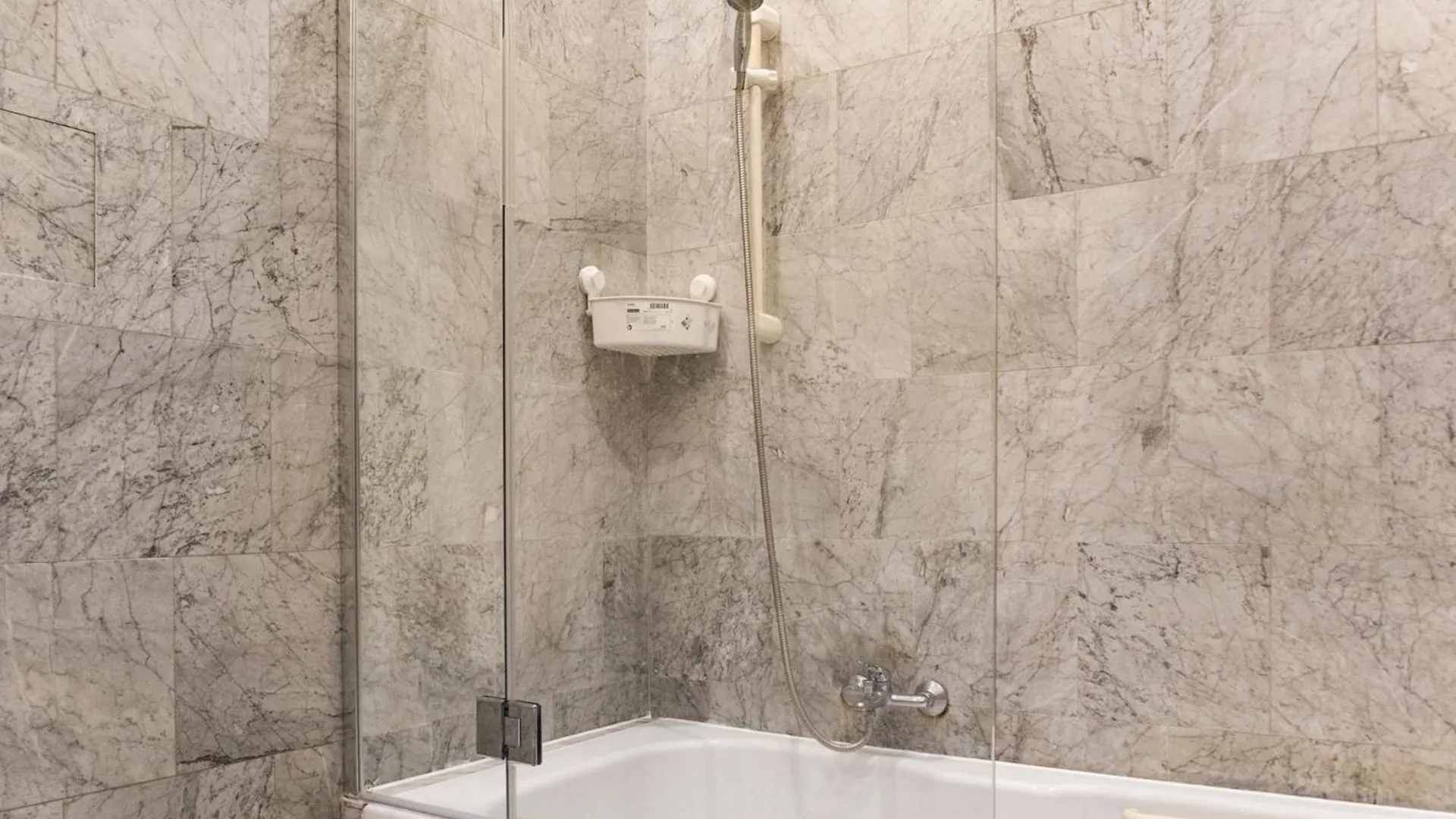 Massive 6Br Apartment At Millenium City For Big Groups Vienna 0*,