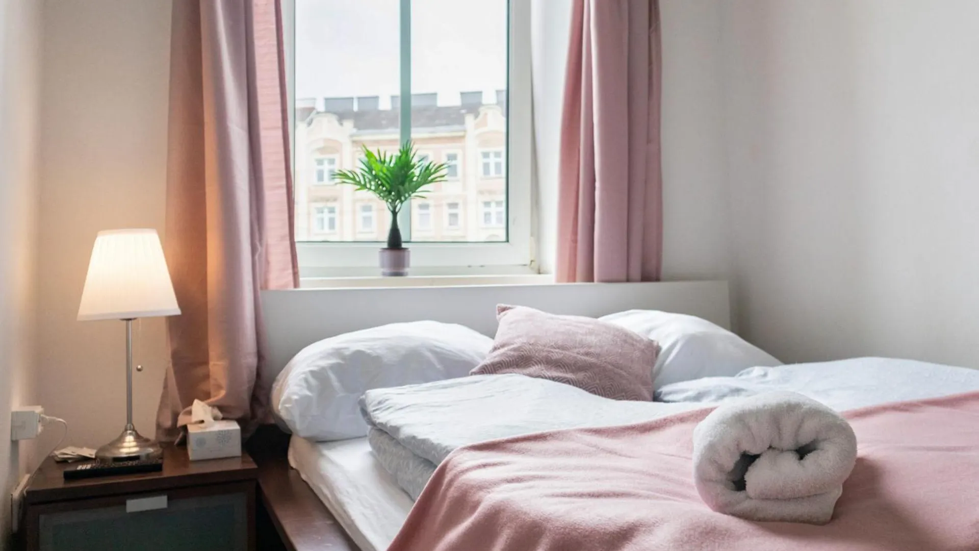 Massive 6Br Apartment At Millenium City For Big Groups Vienna