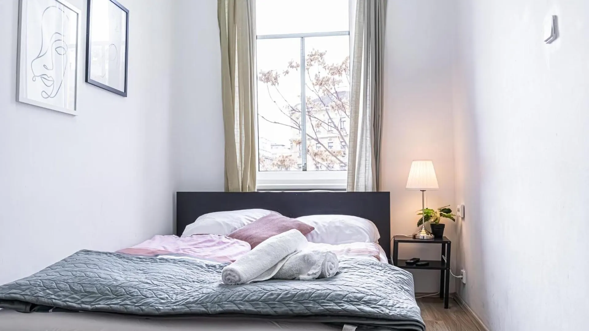 Massive 6Br Apartment At Millenium City For Big Groups Vienna