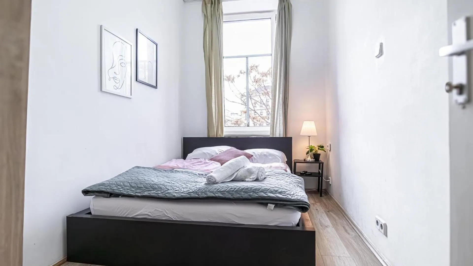 Massive 6Br Apartment At Millenium City For Big Groups Vienna