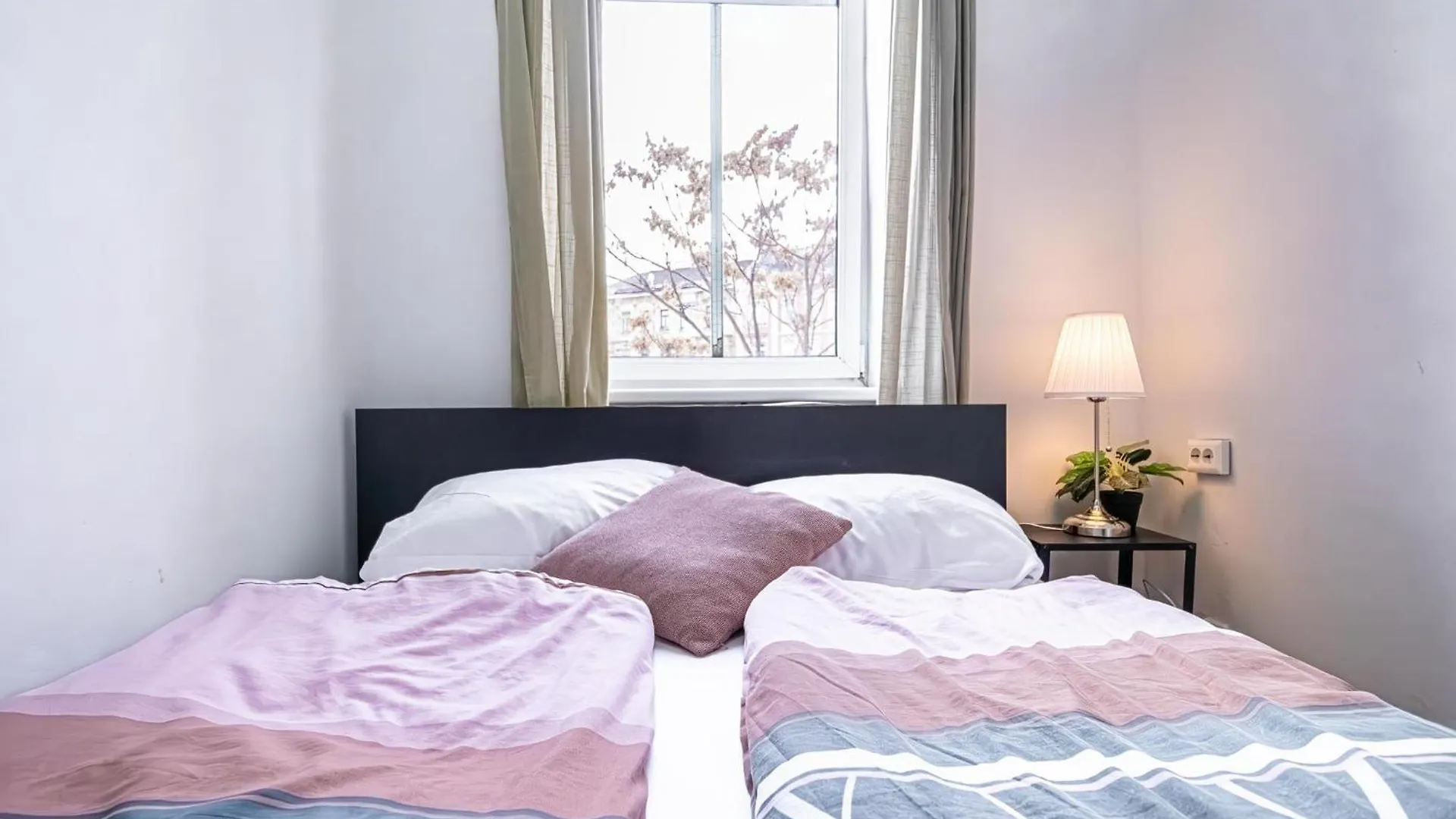 Massive 6Br Apartment At Millenium City For Big Groups Vienna