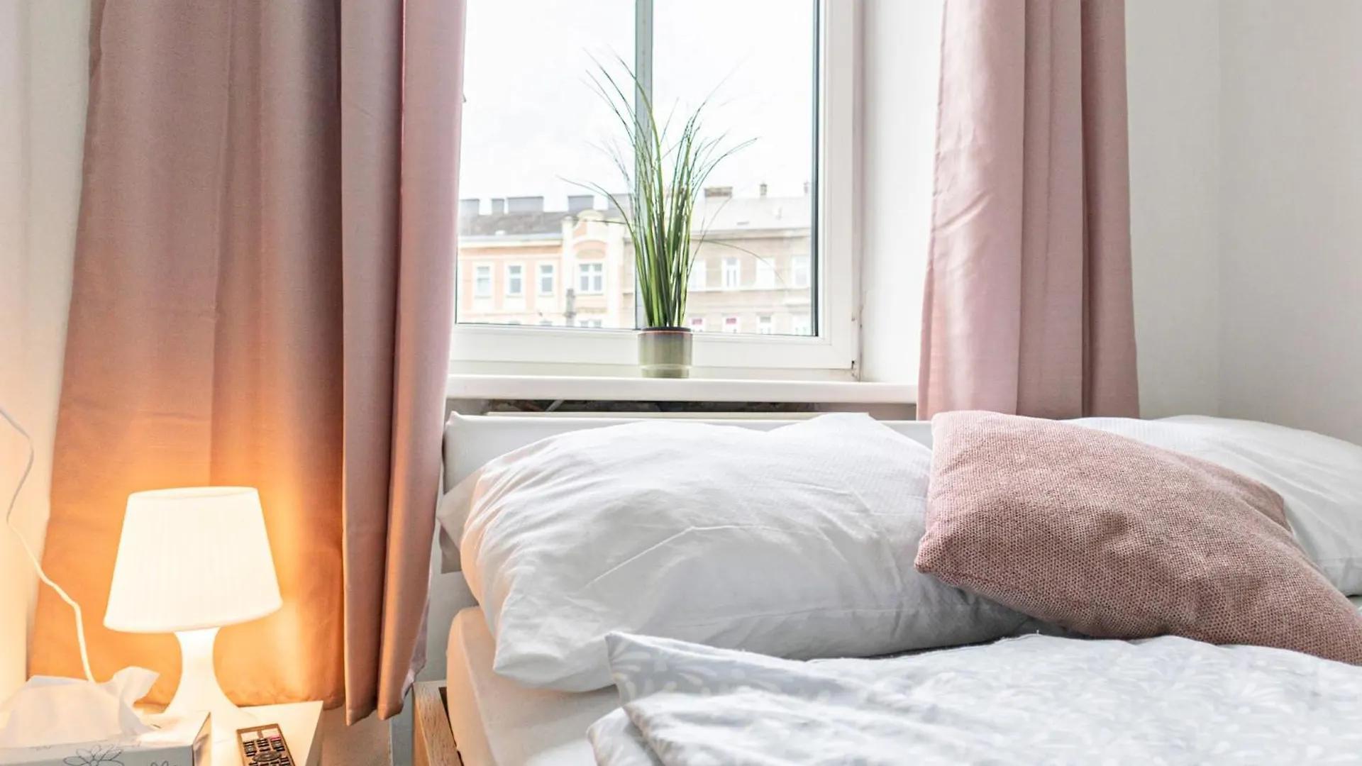 Massive 6Br Apartment At Millenium City For Big Groups Vienna