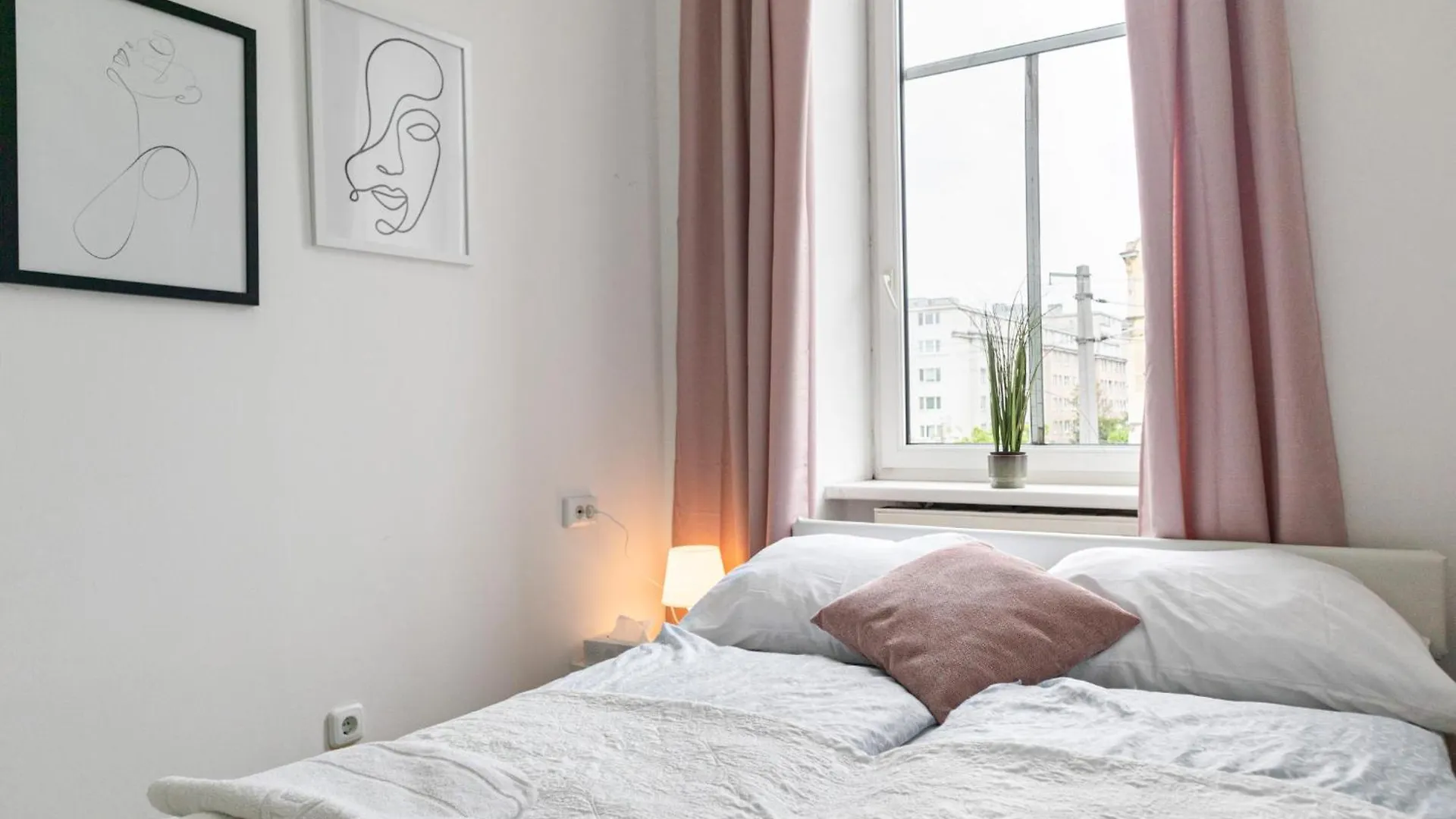 Massive 6Br Apartment At Millenium City For Big Groups Vienna