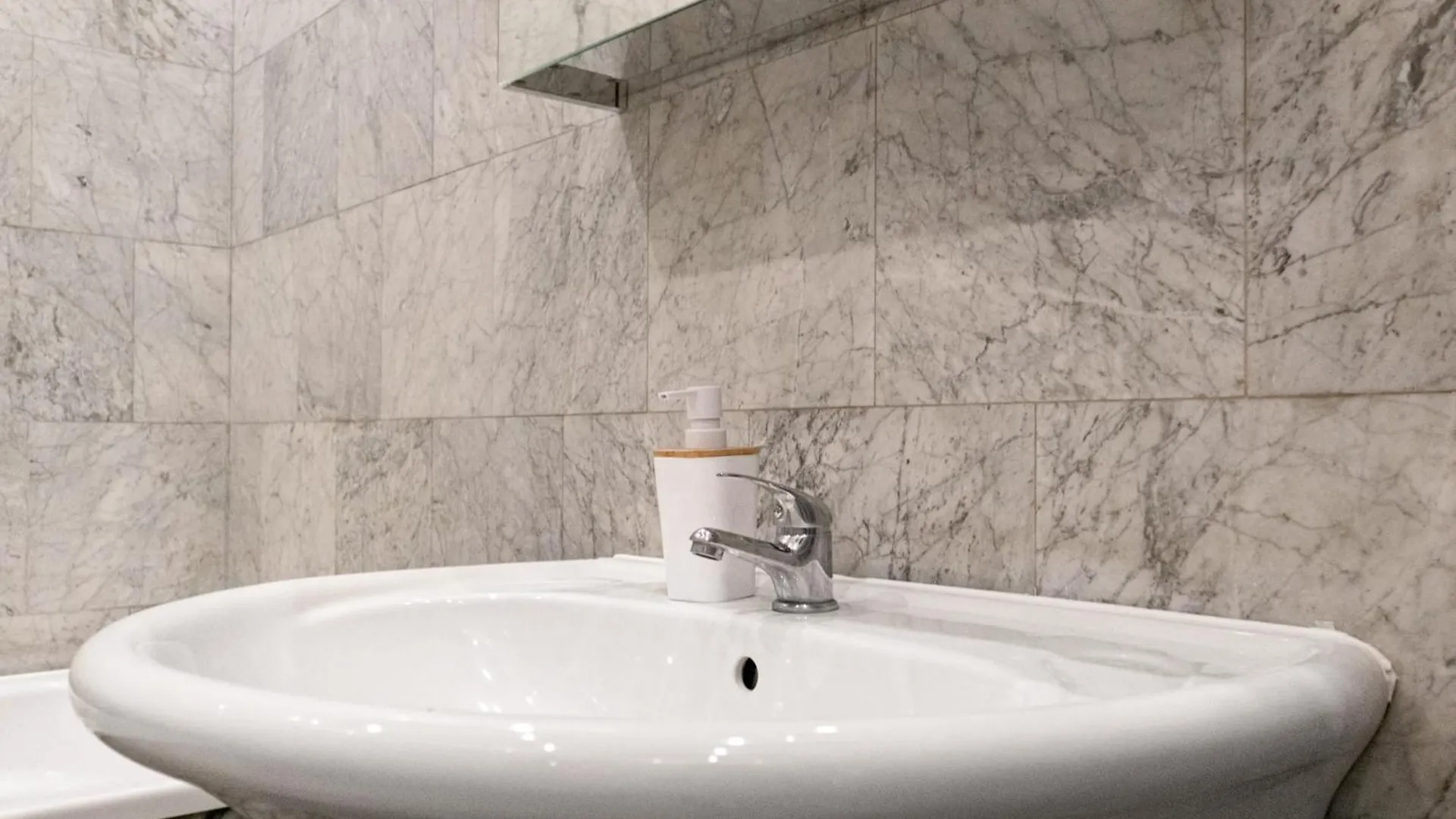 Massive 6Br Apartment At Millenium City For Big Groups Viena
