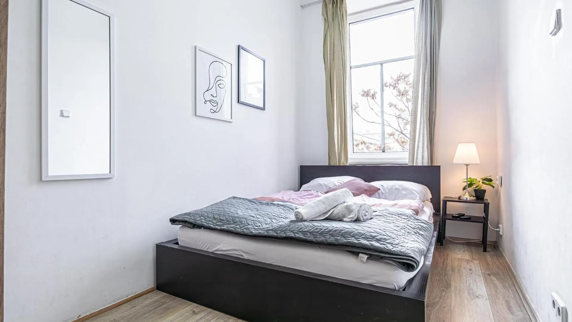 Massive 6Br Apartment At Millenium City For Big Groups contacte